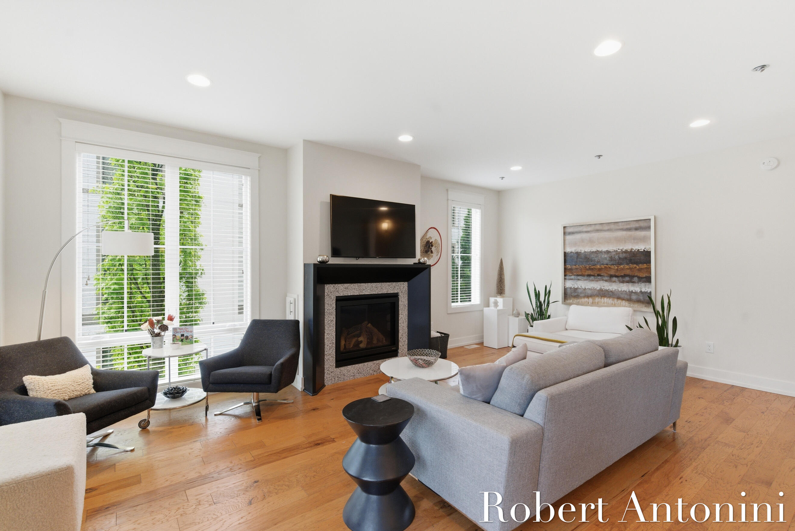 706 Croswell Avenue SE 10