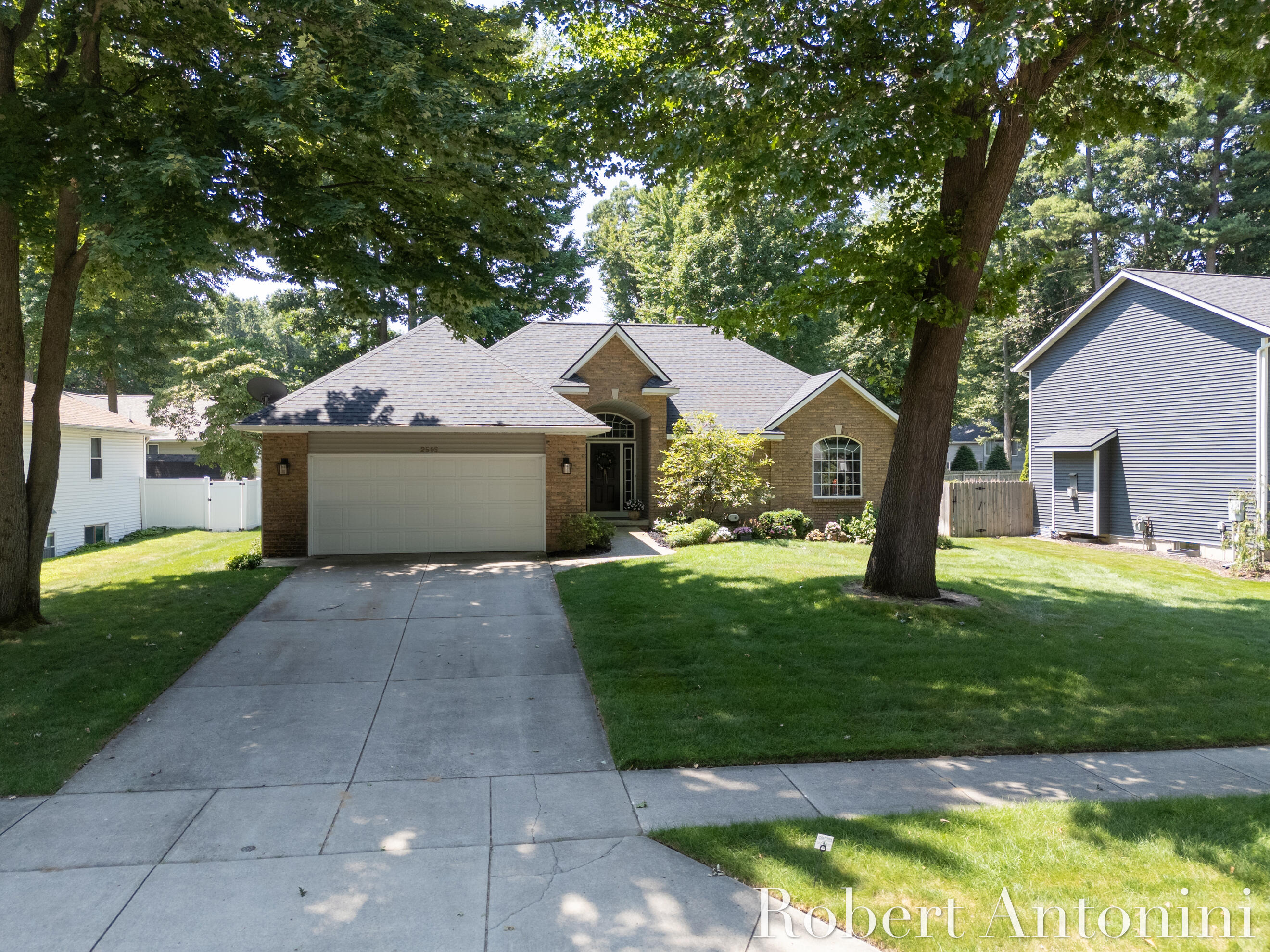 2516 Golfbury Drive SW