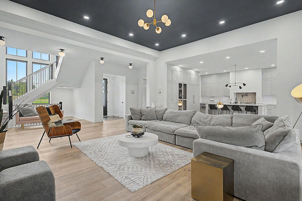5869 Montreux Hills Drive NE