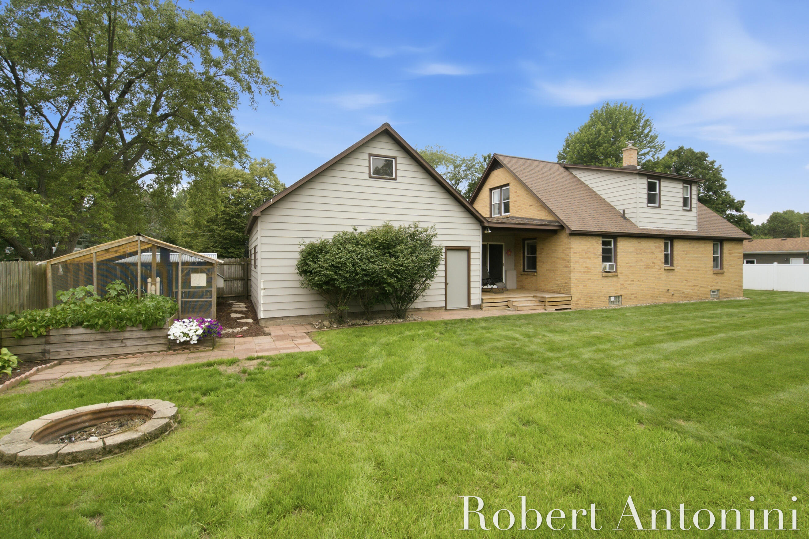 3148 Amon Avenue NE