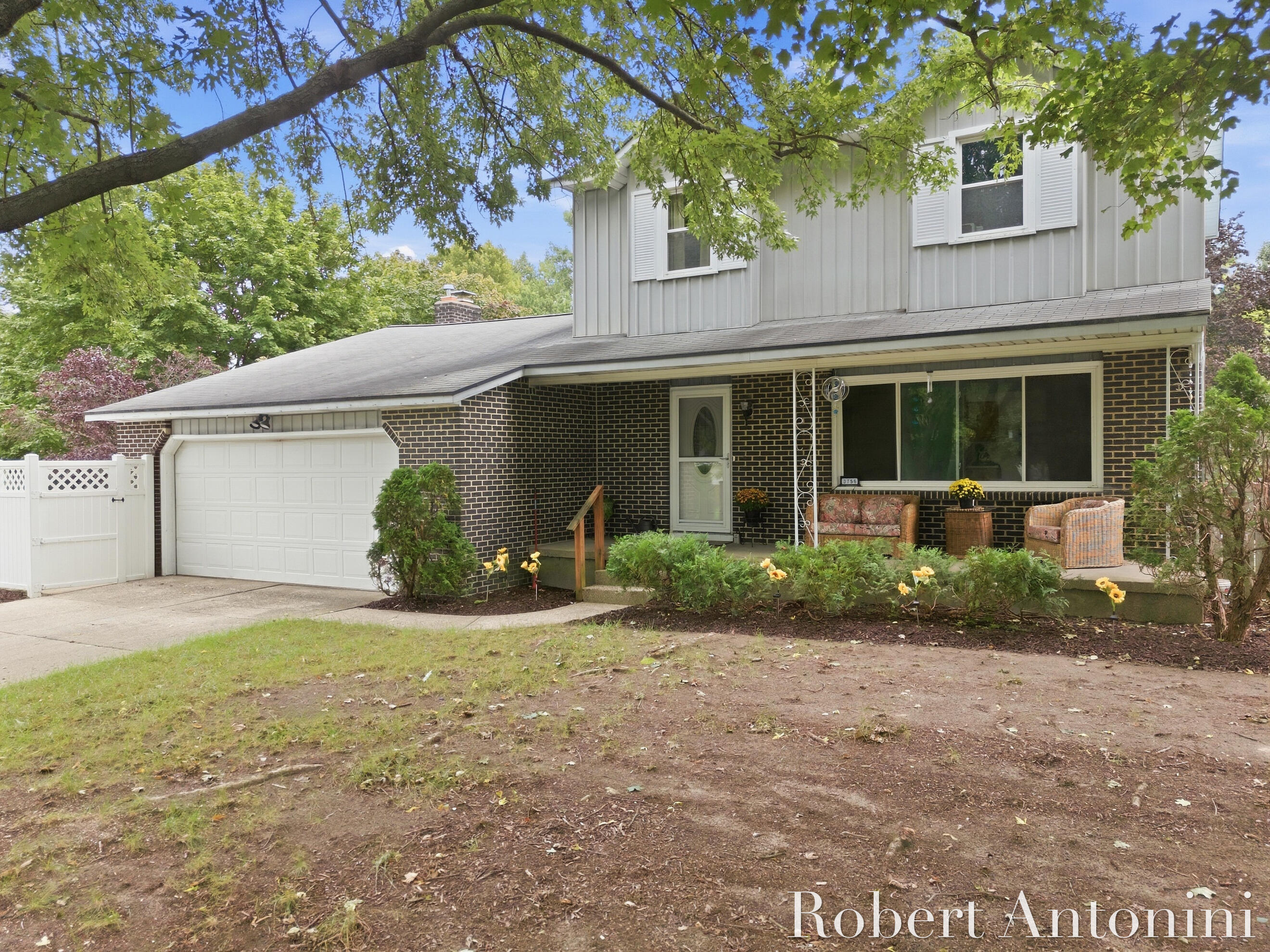 3756 Summit View Drive NE