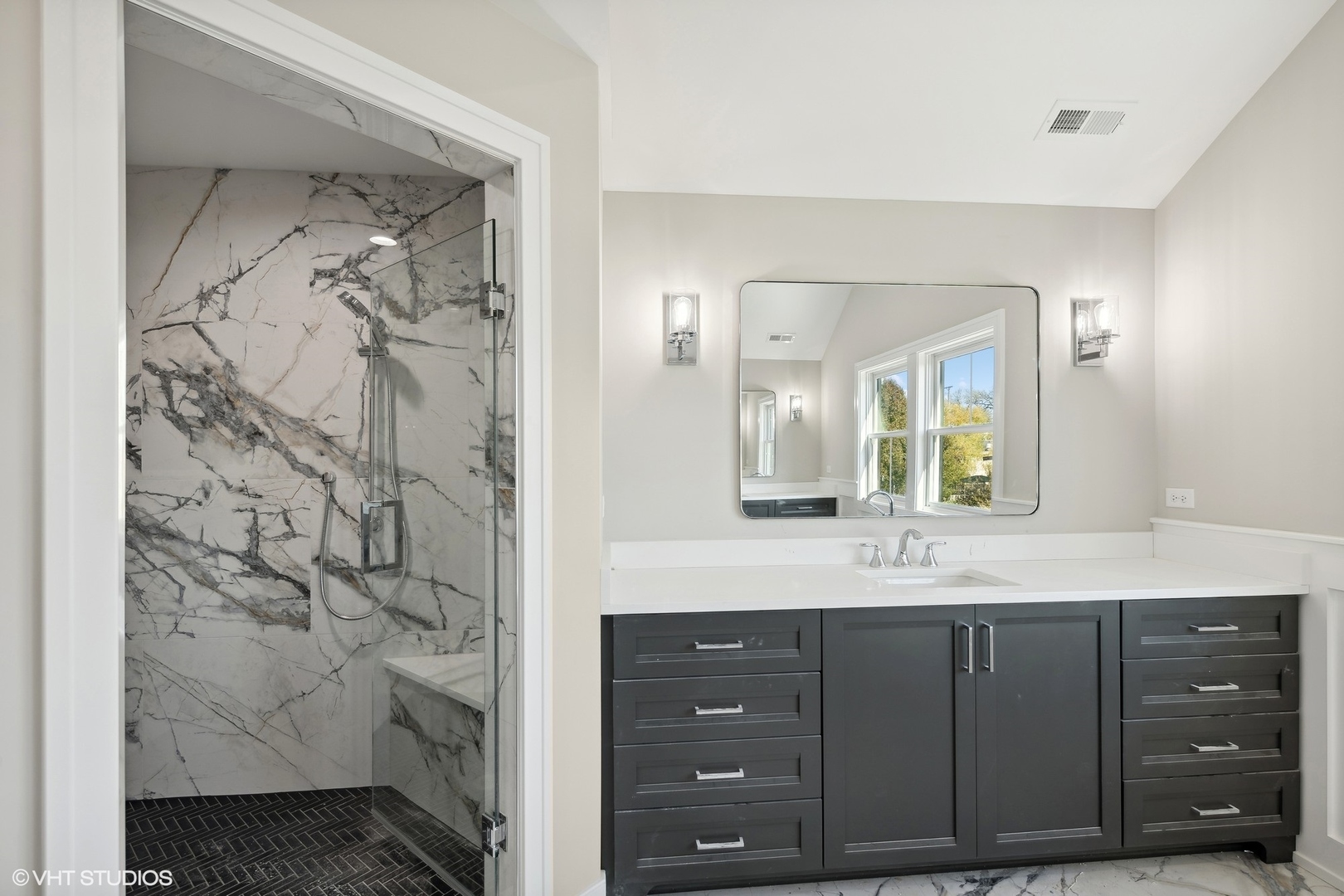 256 N Glenview Avenue