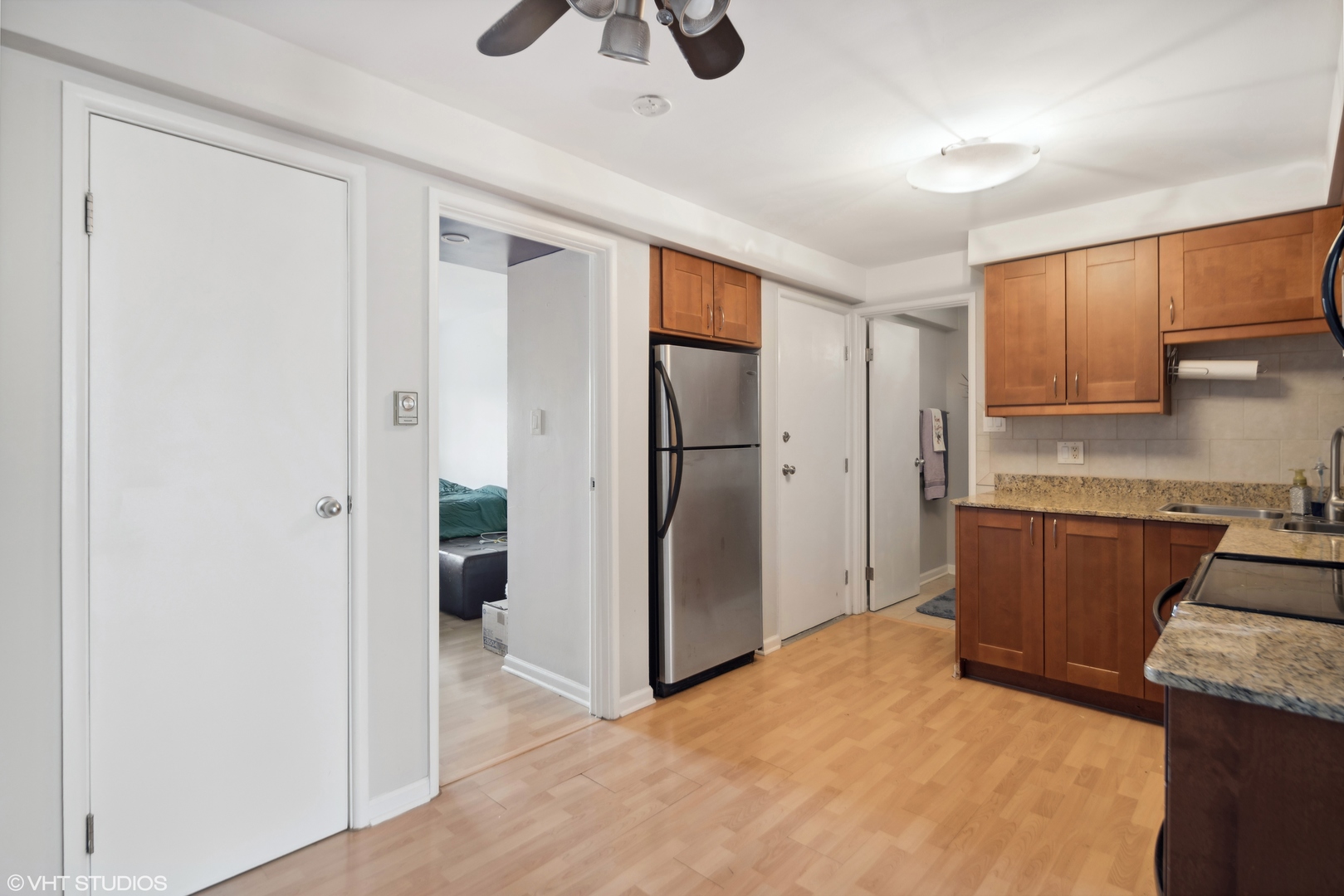 410 CRESCENT Boulevard Unit: 1B