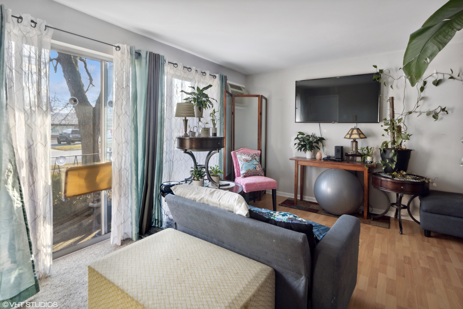 410 CRESCENT Boulevard Unit: 1B