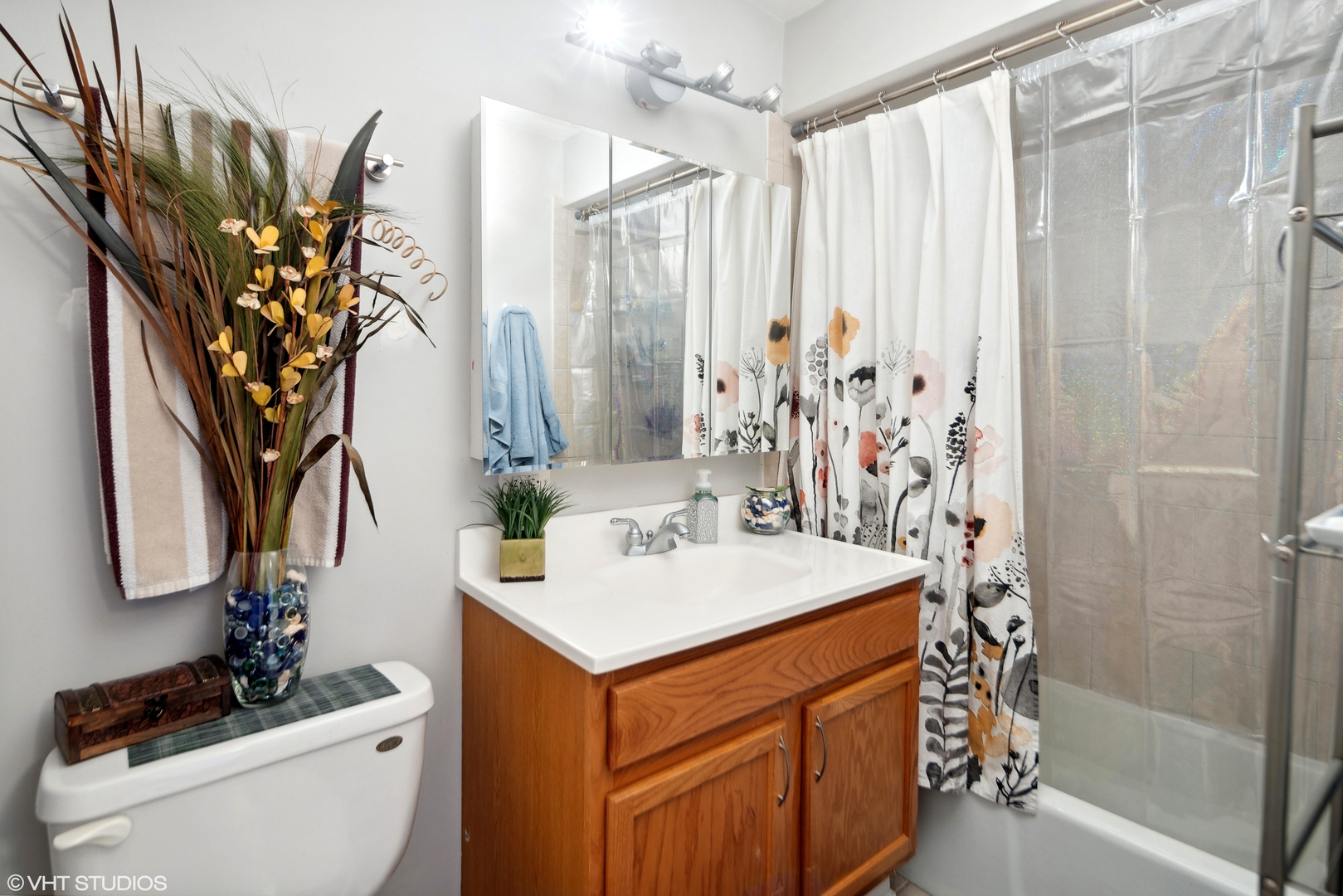 410 CRESCENT Boulevard Unit: 1B