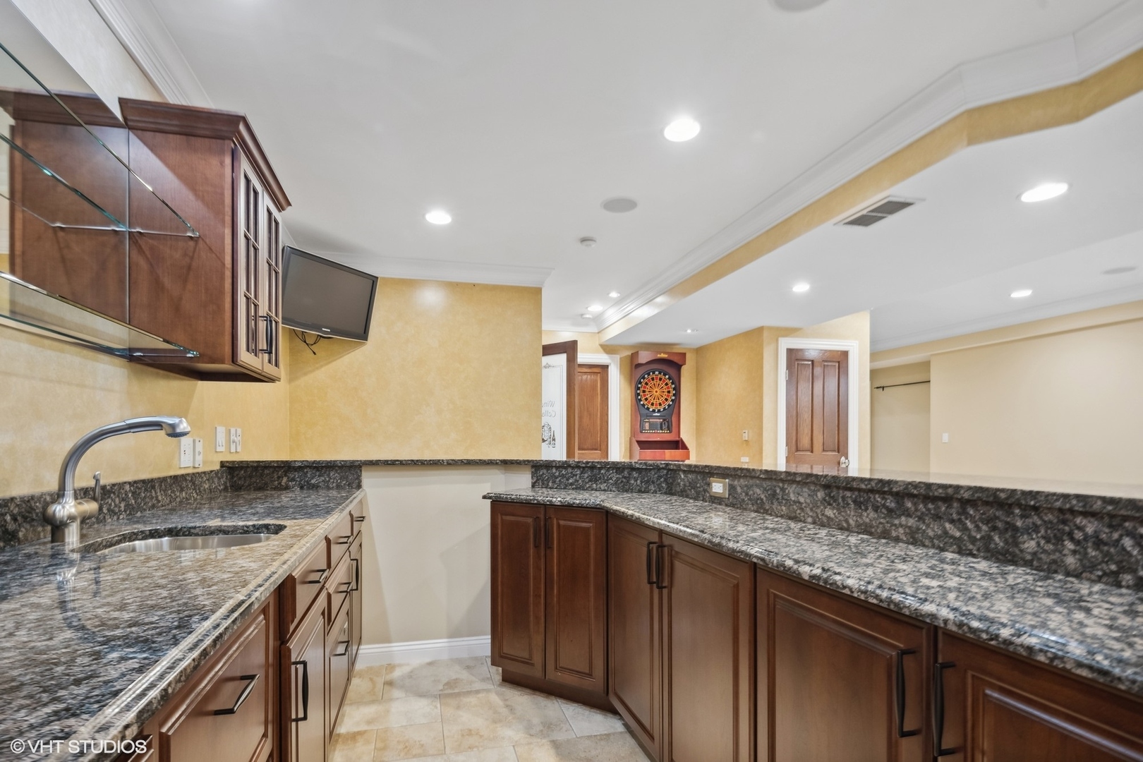 151 S Kenmore Avenue