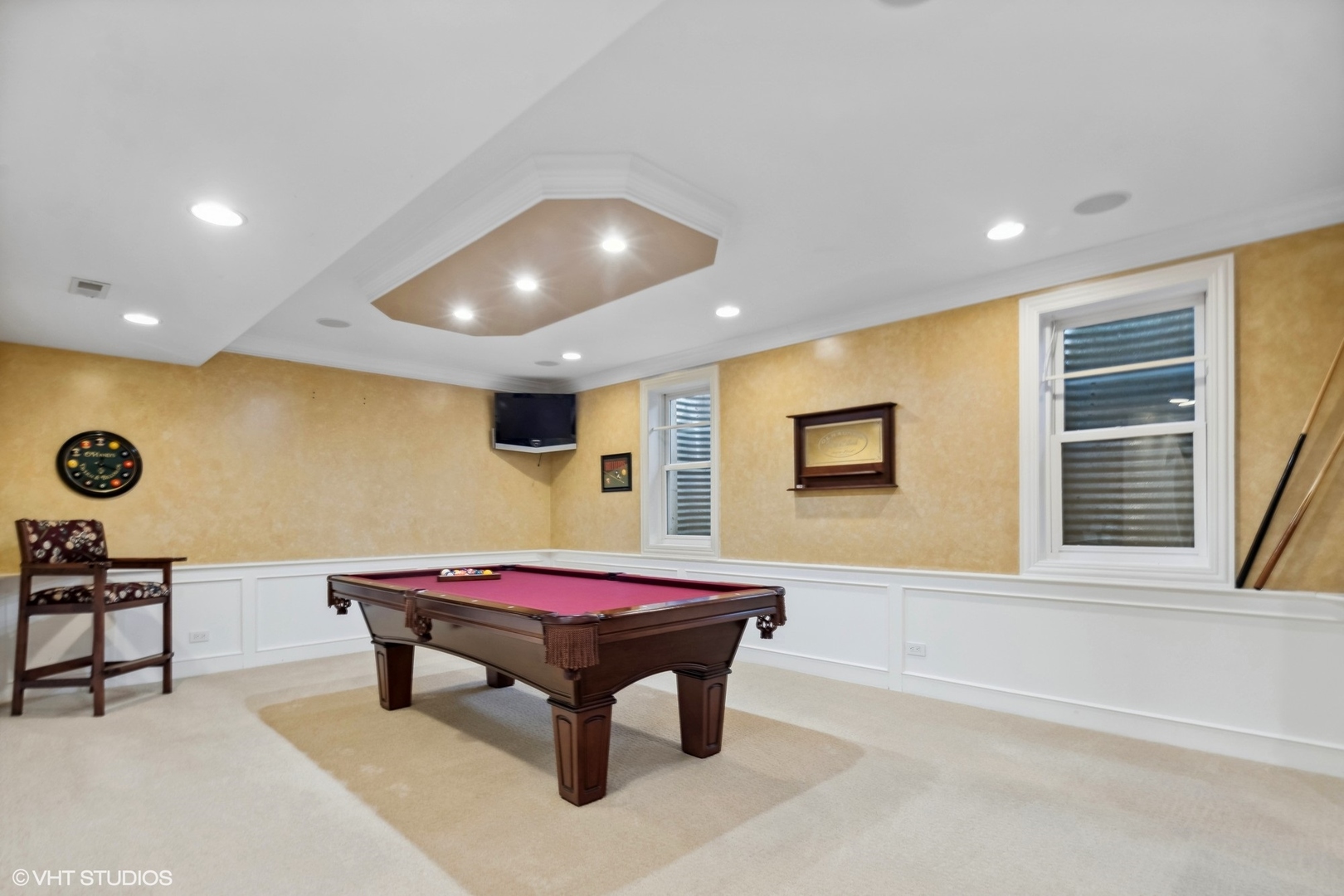 151 S Kenmore Avenue