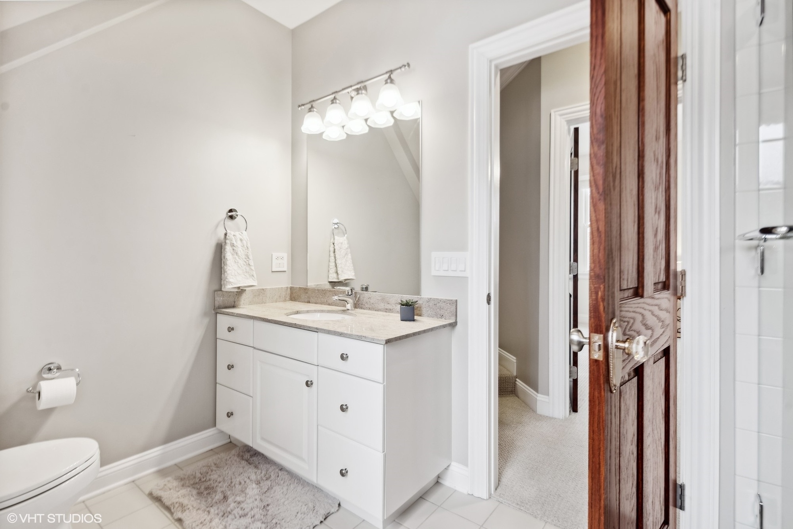 151 S Kenmore Avenue