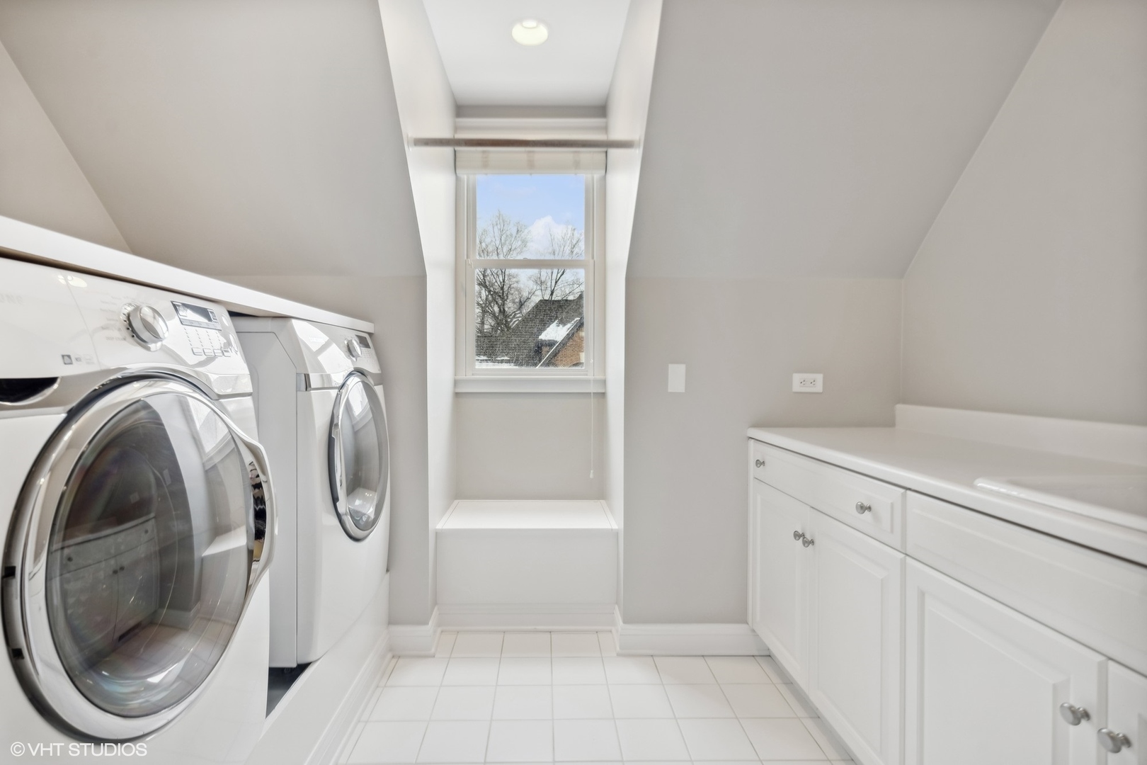 151 S Kenmore Avenue