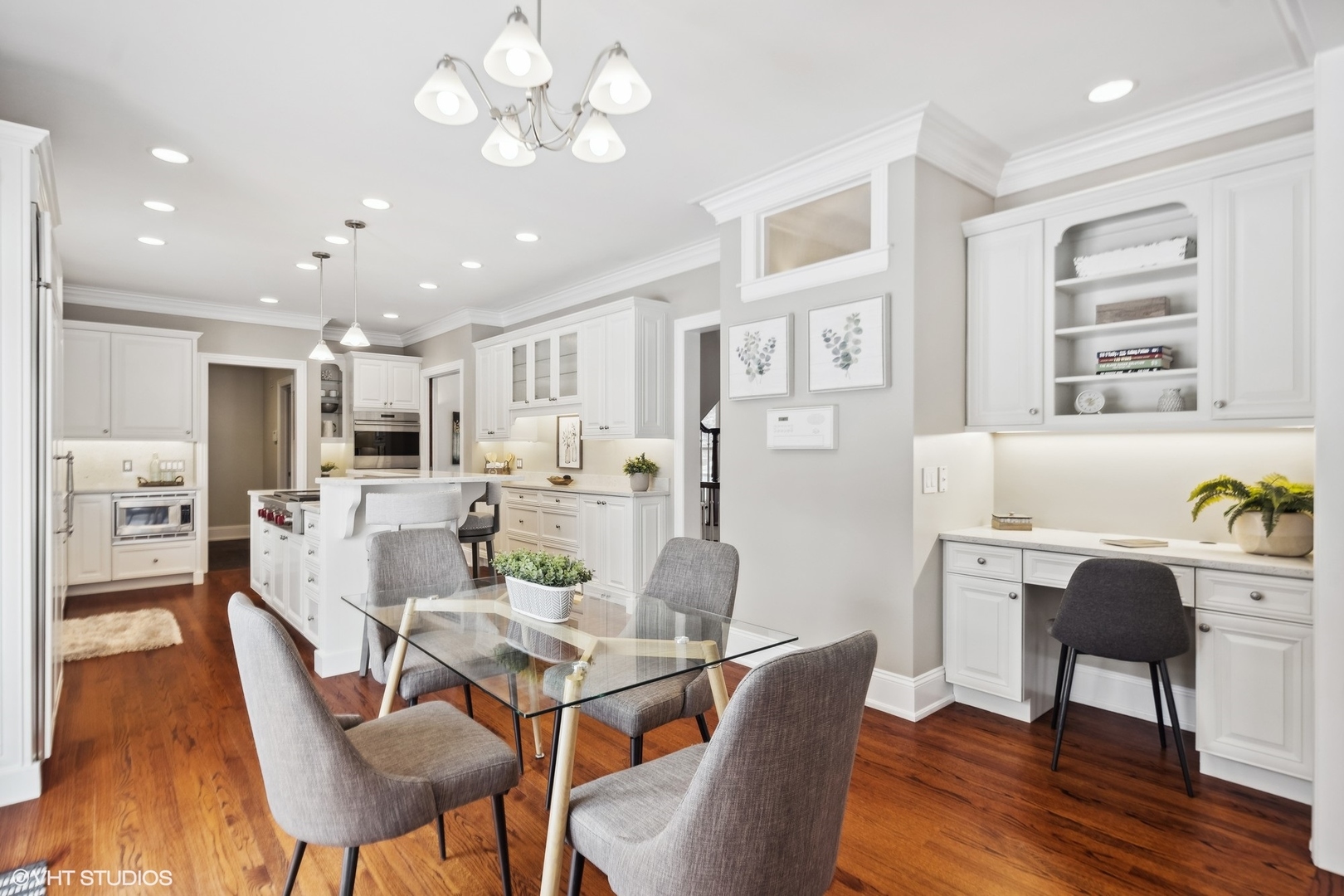 151 S Kenmore Avenue