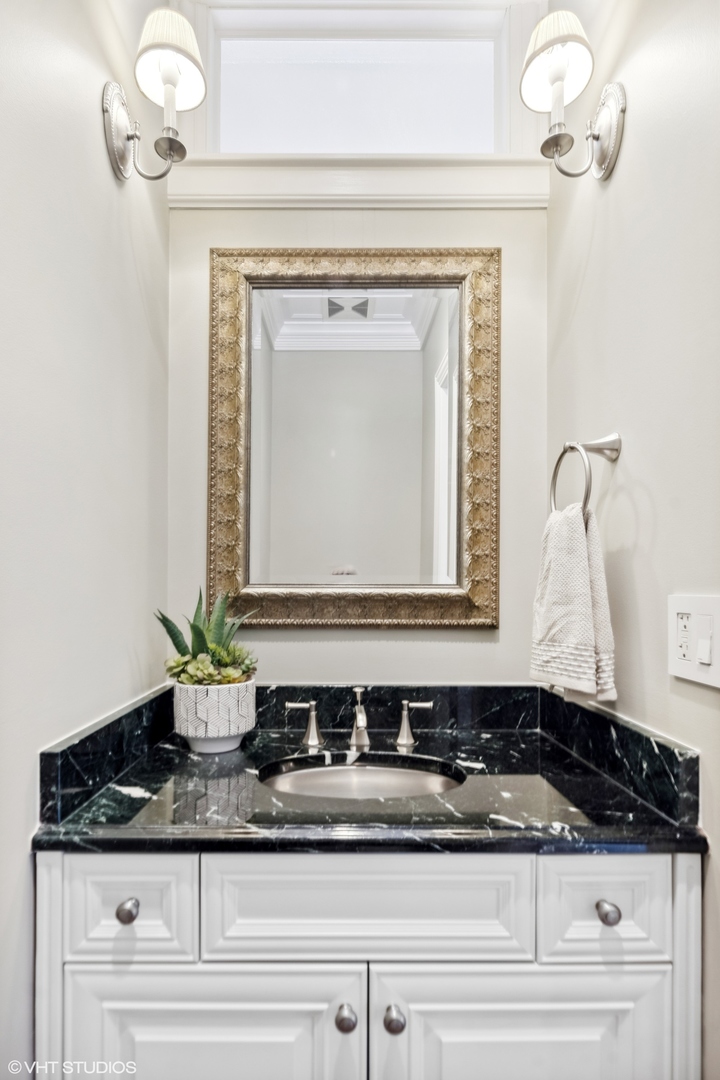 151 S Kenmore Avenue