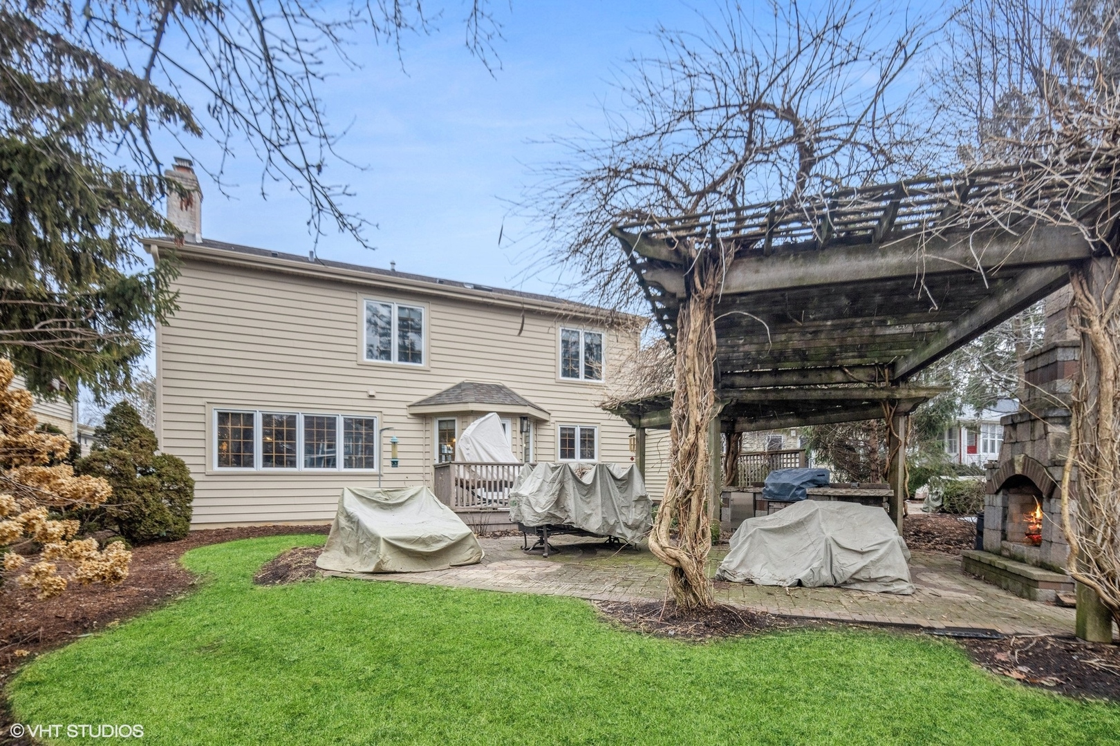 386 N Larch Avenue