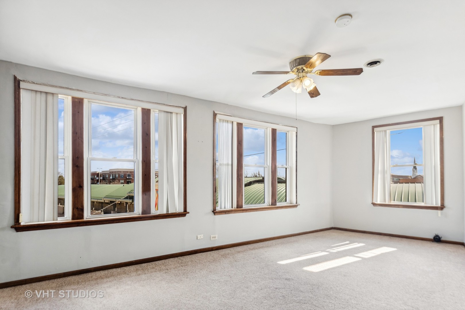 16 S Park Avenue Unit: 1