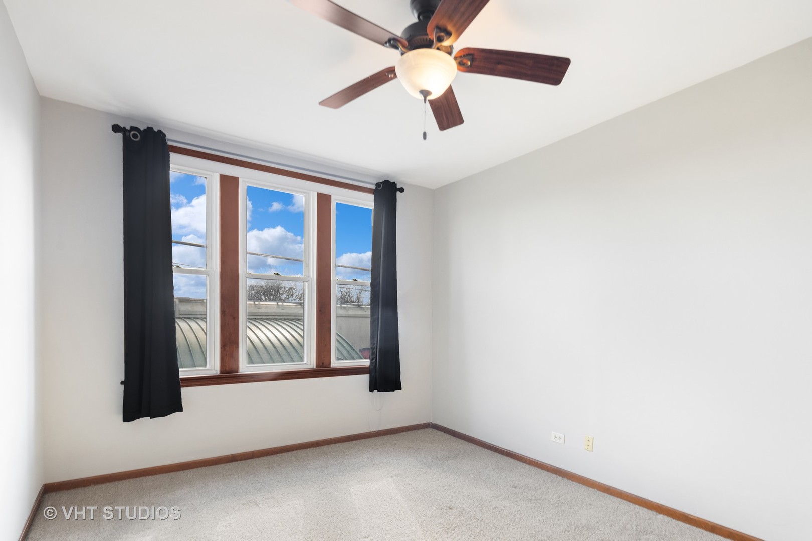16 S Park Avenue Unit: 1
