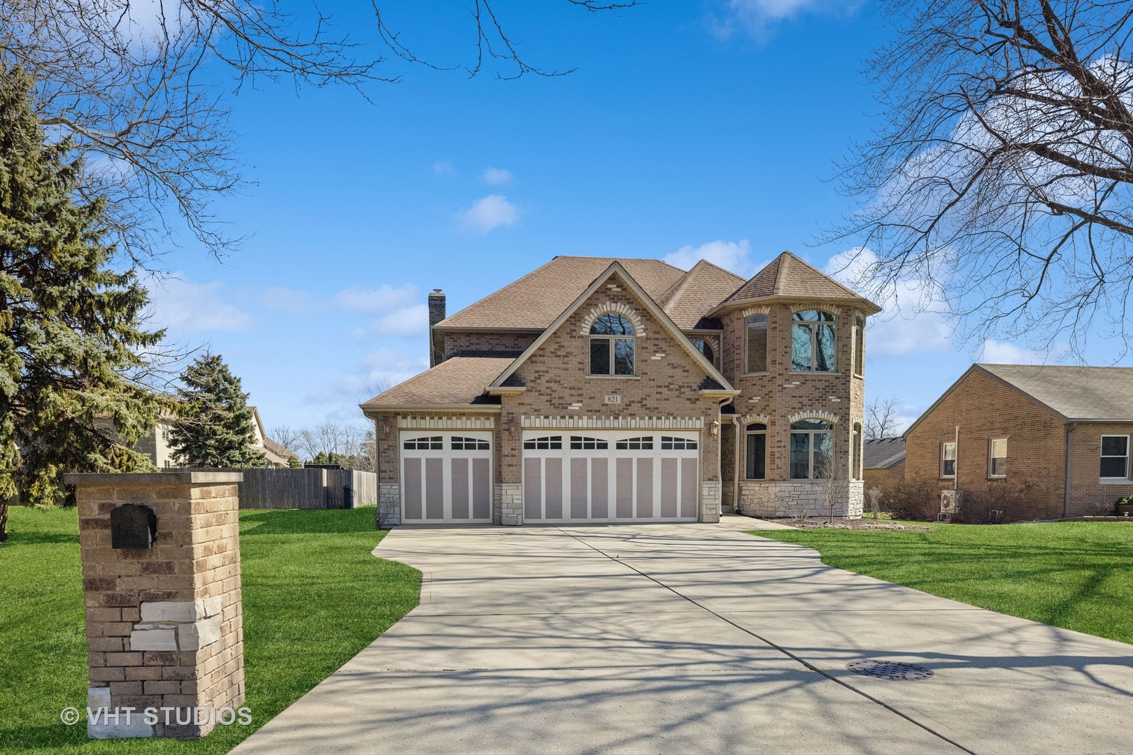 821 S Chatham Avenue S