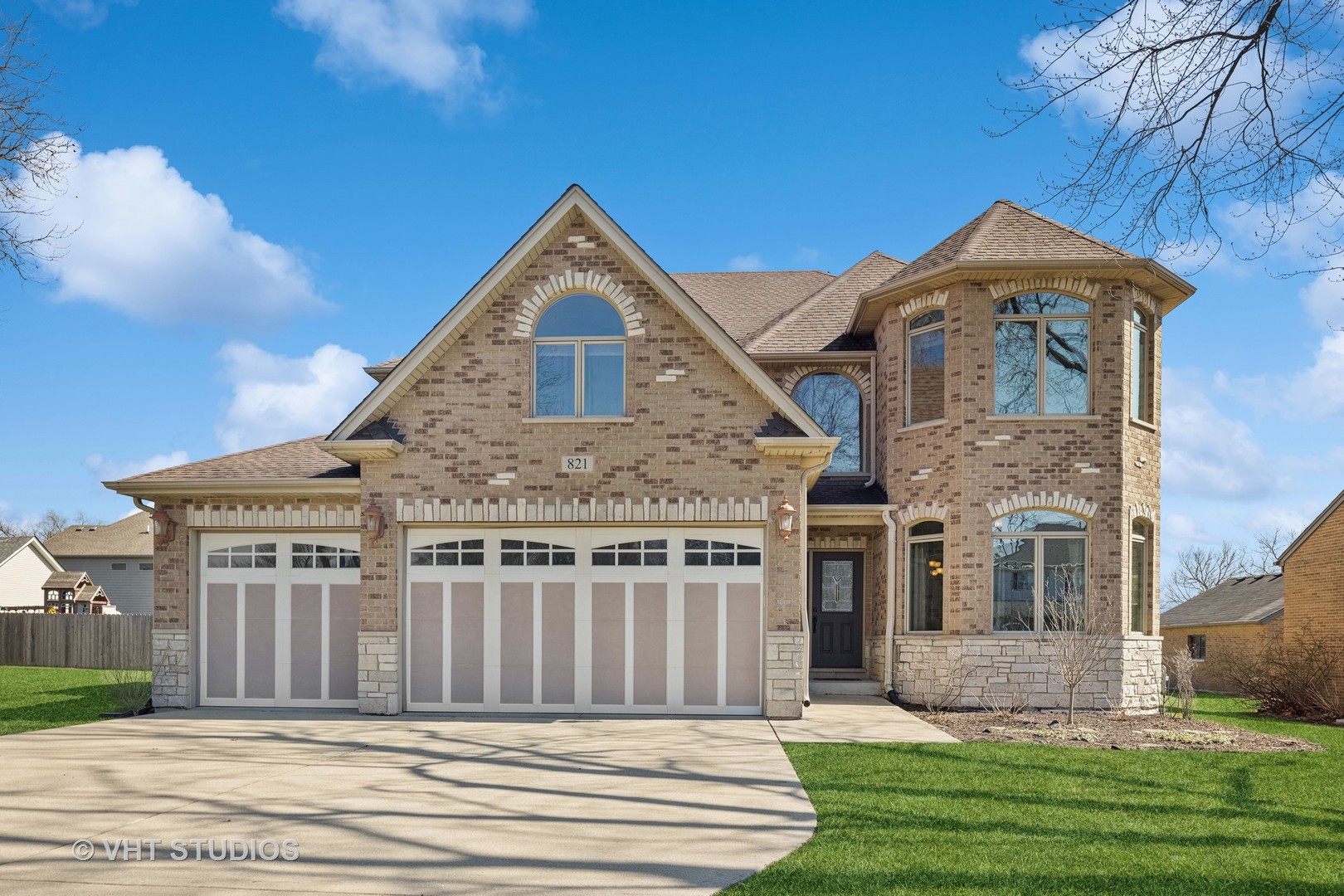 821 S Chatham Avenue S