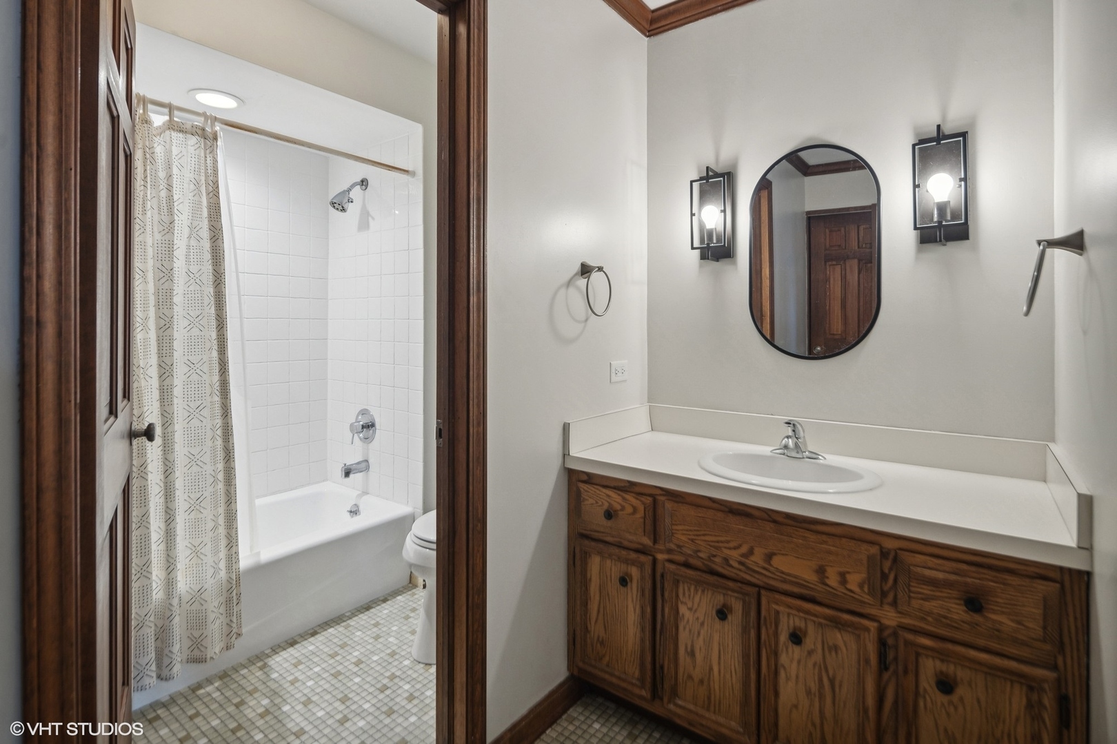 6189 Shorewood Court