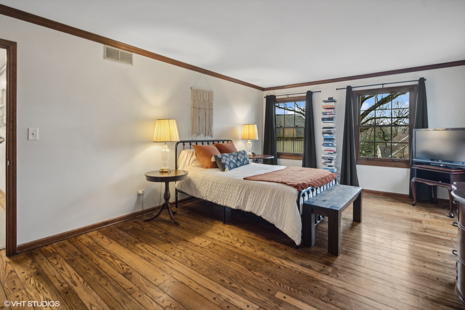 6189 Shorewood Court