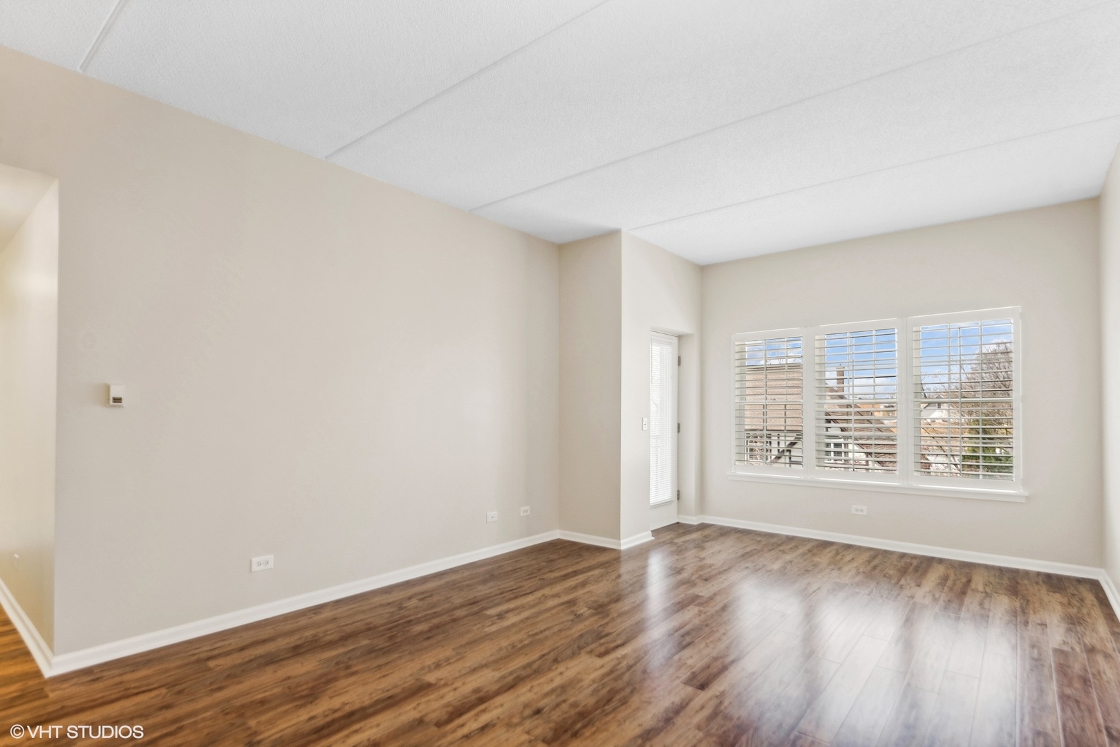 111 N Larch Avenue Unit: 306