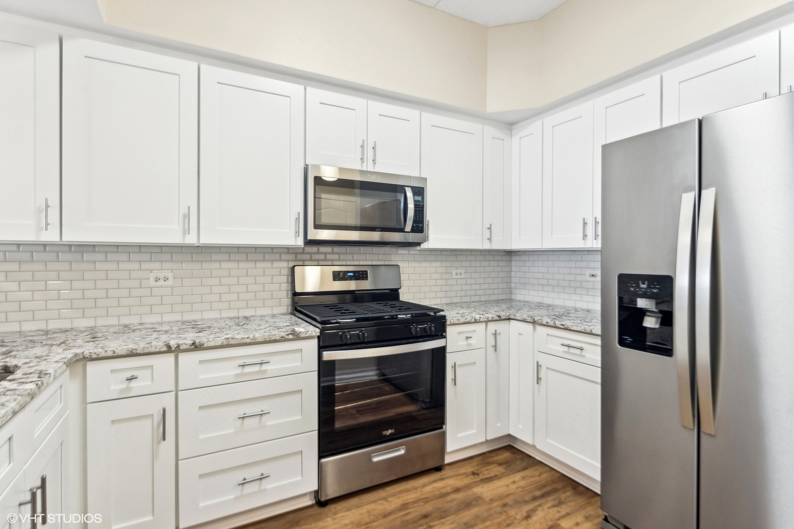 111 N Larch Avenue Unit: 306