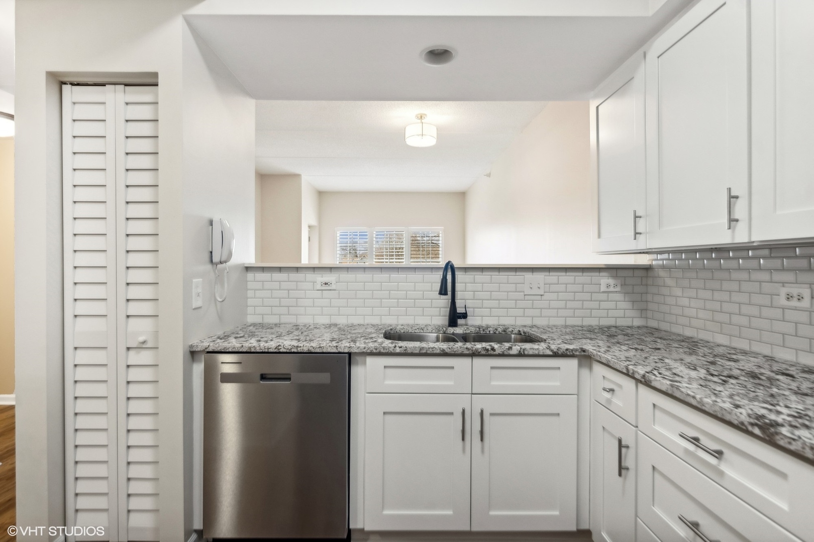 111 N Larch Avenue Unit: 306