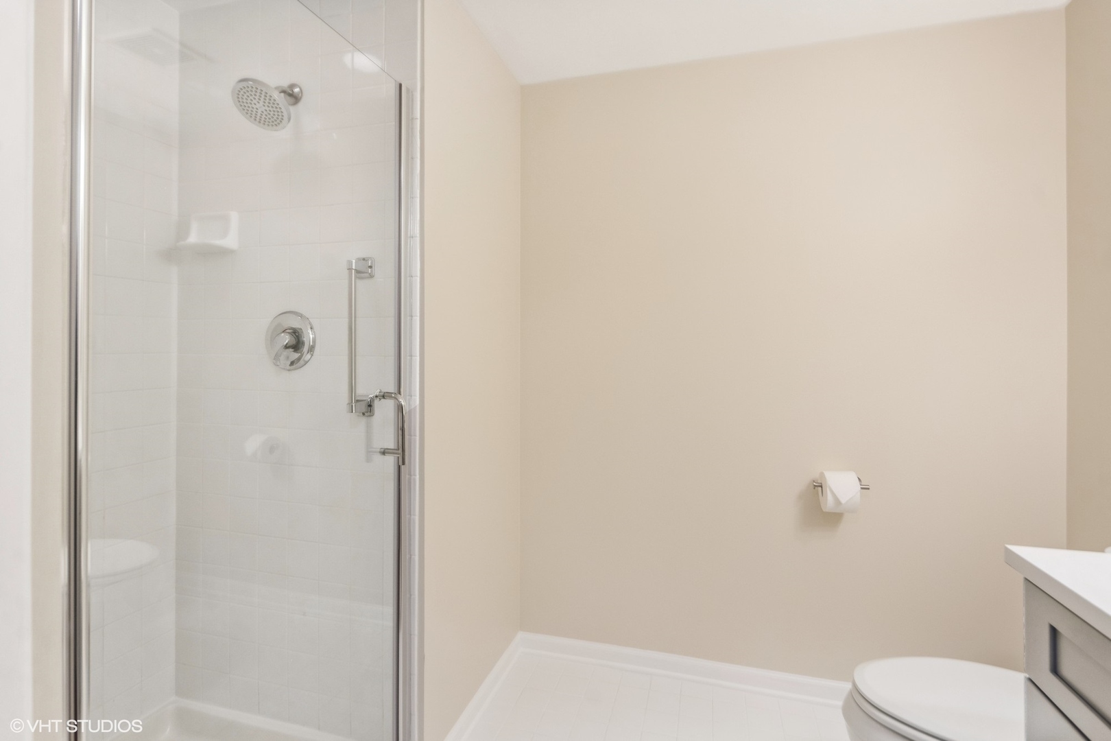 111 N Larch Avenue Unit: 306