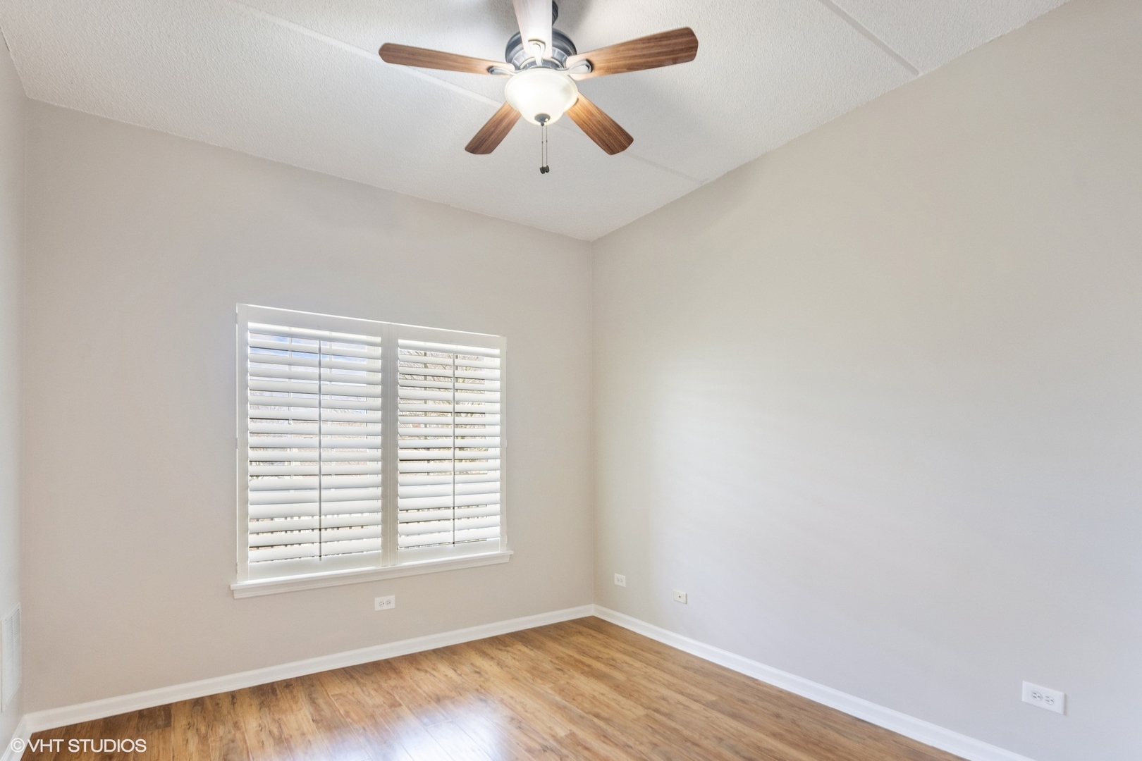 111 N Larch Avenue Unit: 306