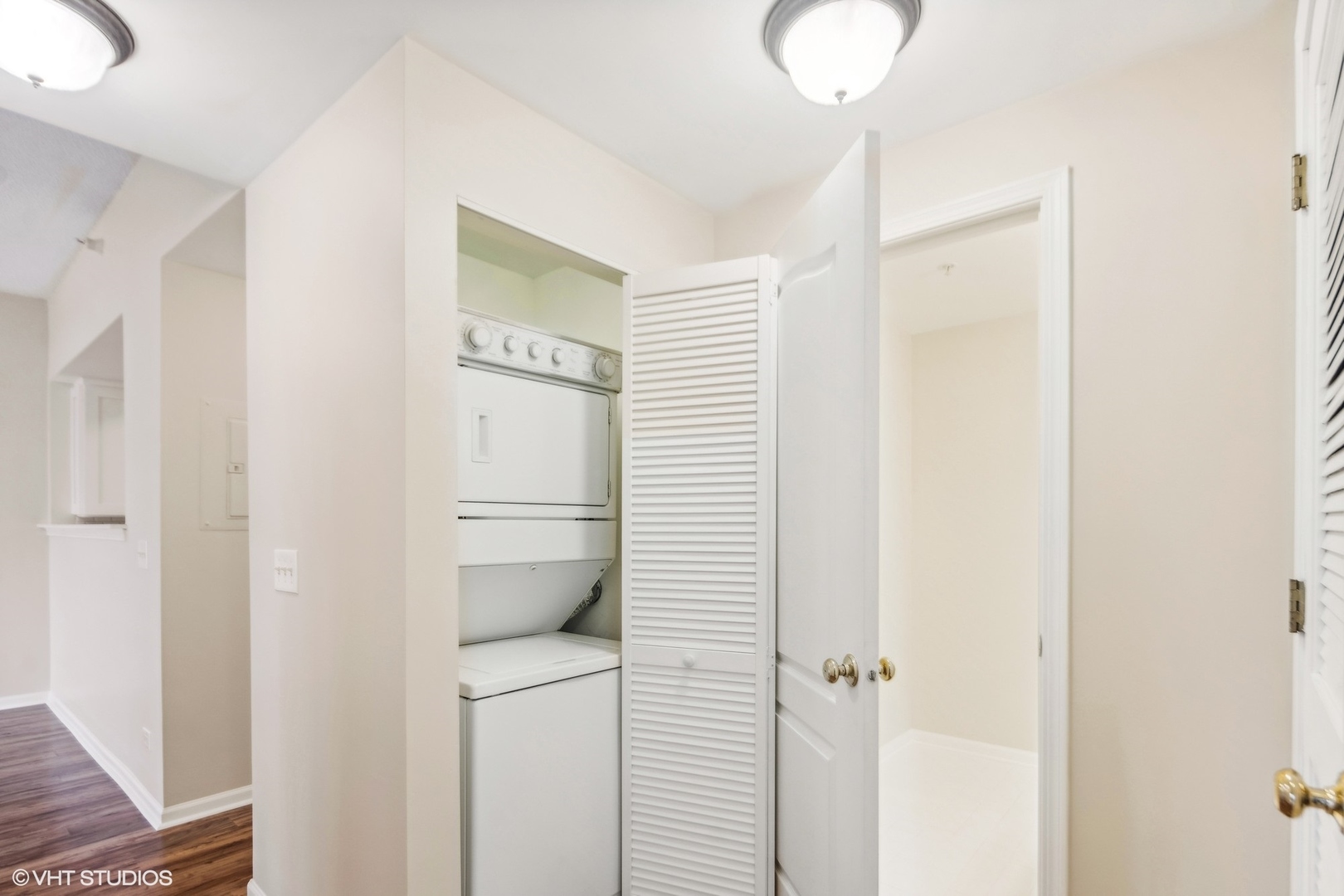 111 N Larch Avenue Unit: 306