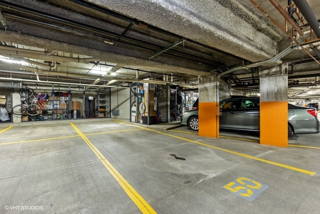 145 S York Street Unit: 518