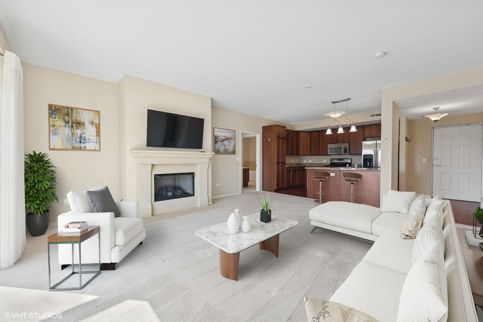 145 S York Street Unit: 518