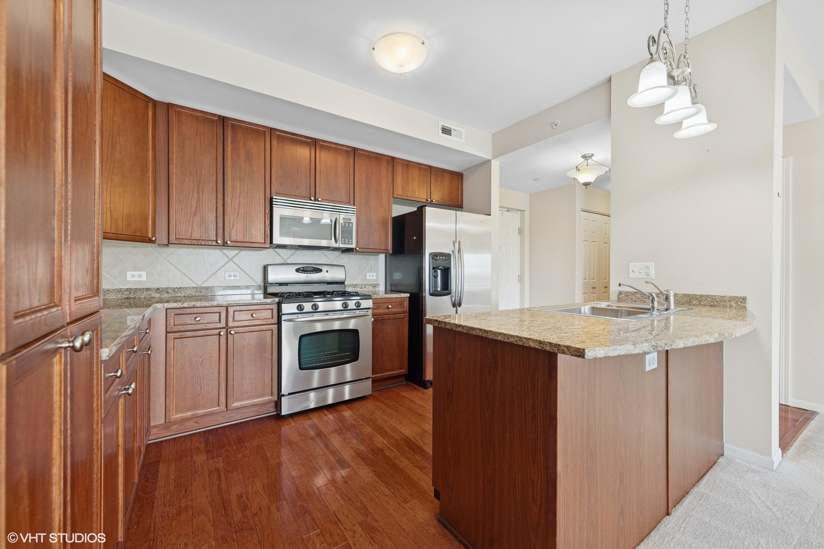 145 S York Street Unit: 518