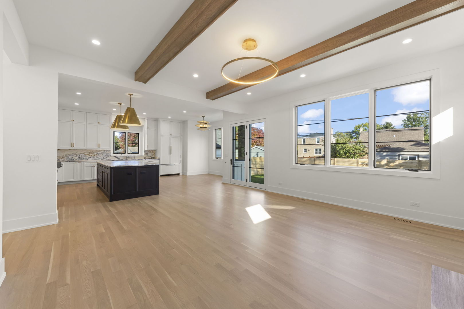 957 S Hillside Avenue