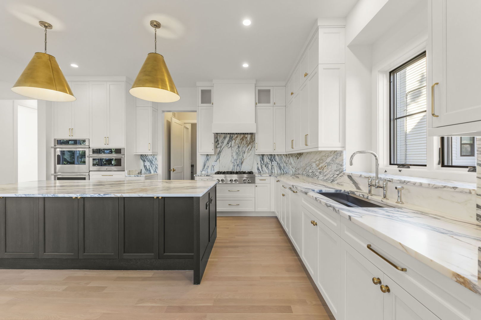 957 S Hillside Avenue