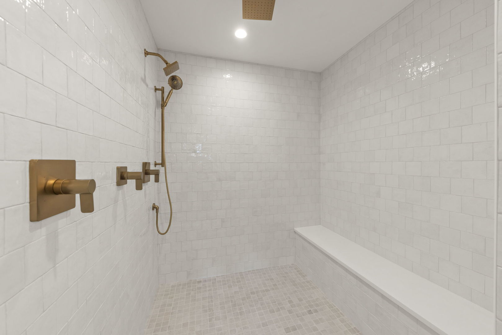 957 S Hillside Avenue