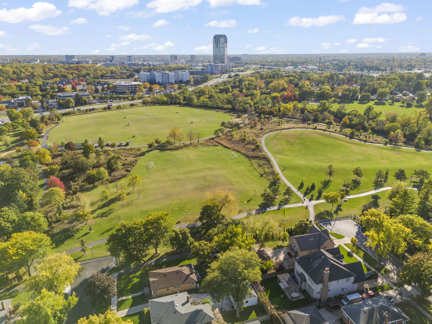 957 S Hillside Avenue