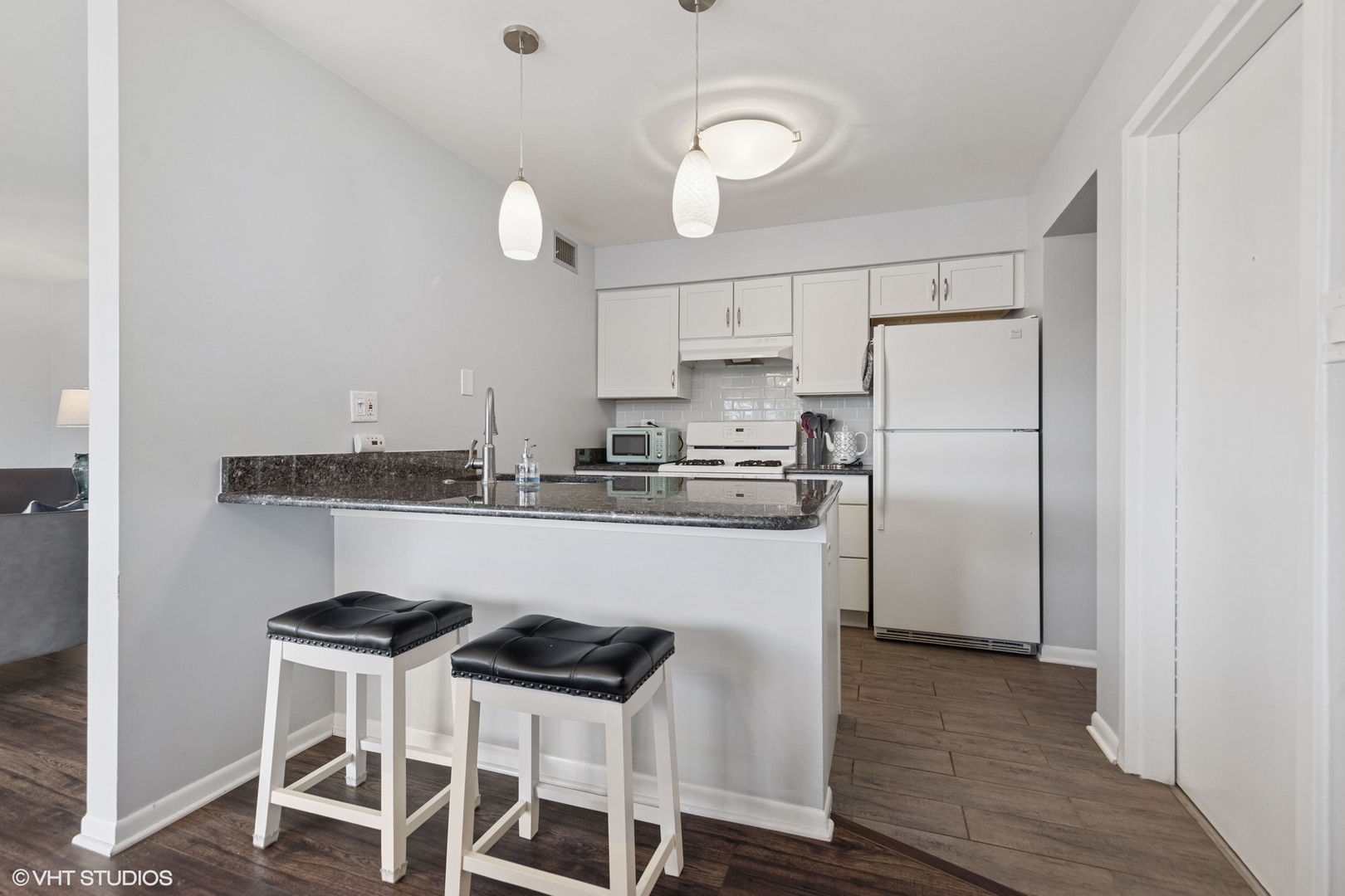 221 E Janata Boulevard Unit: 3B