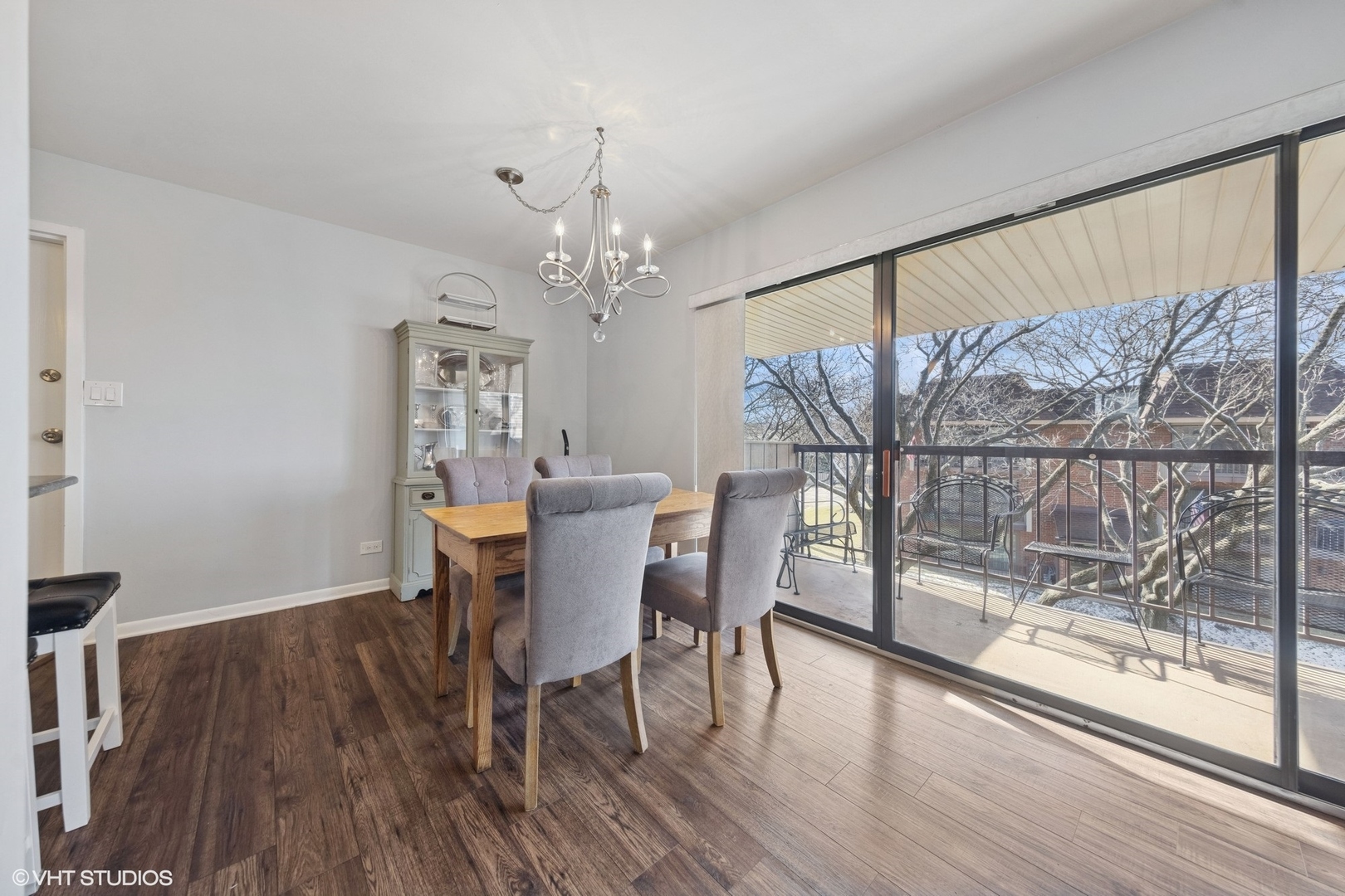 221 E Janata Boulevard Unit: 3B
