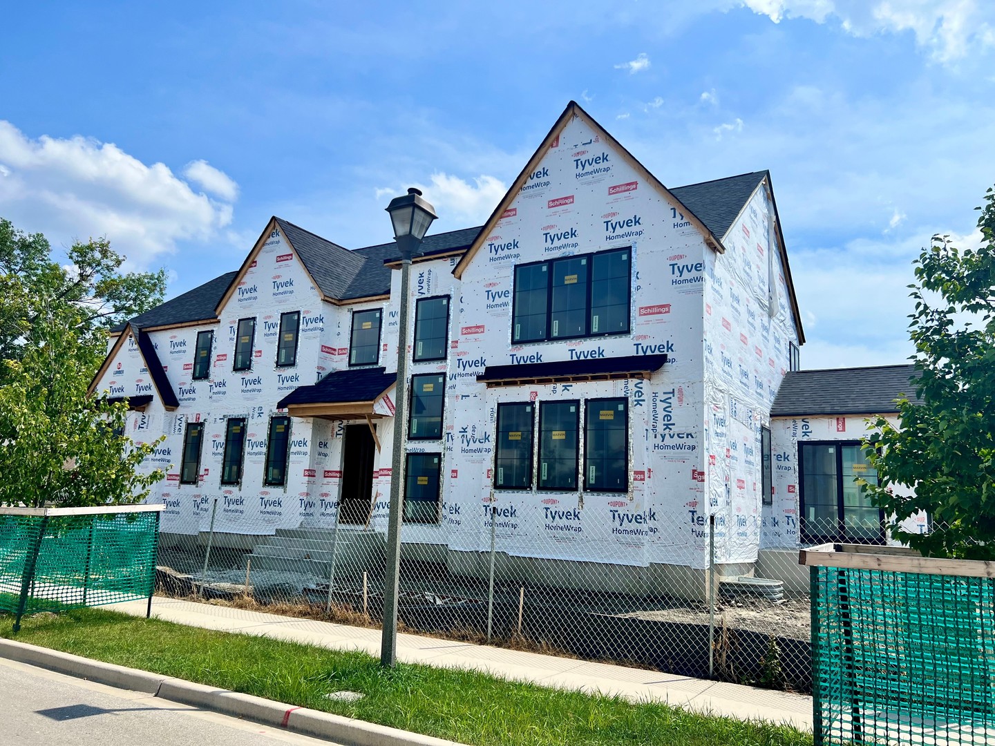 618 S swain Avenue