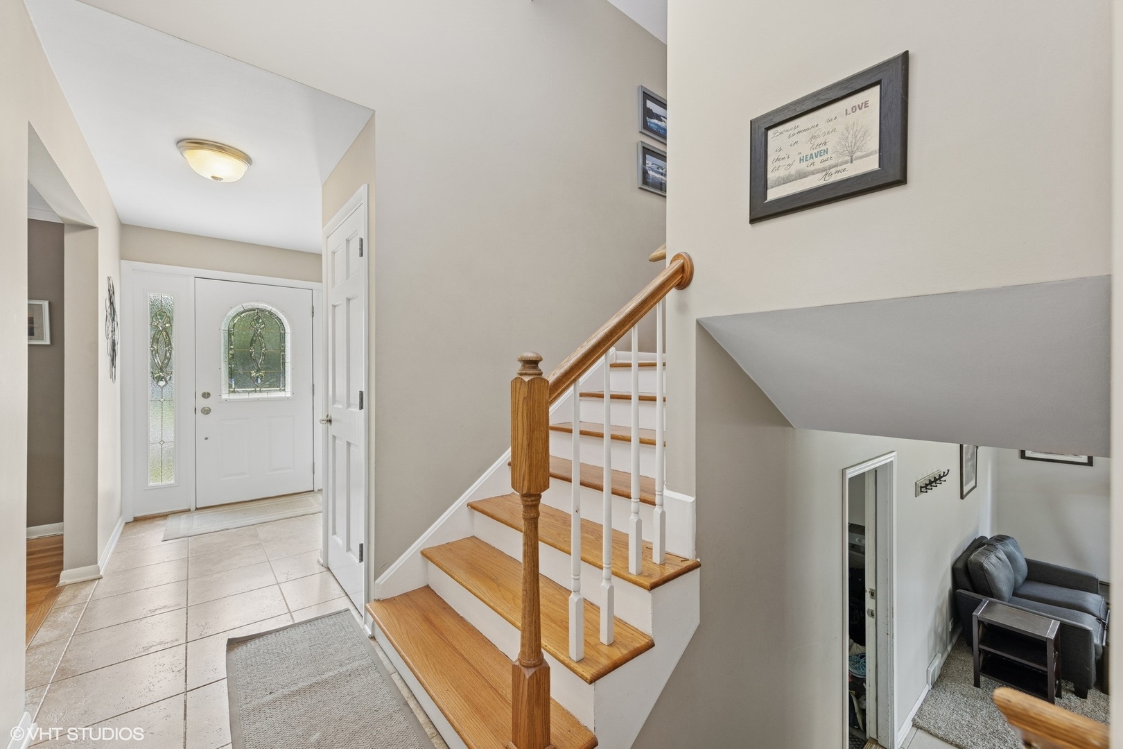 305 WILLOWCREST Drive