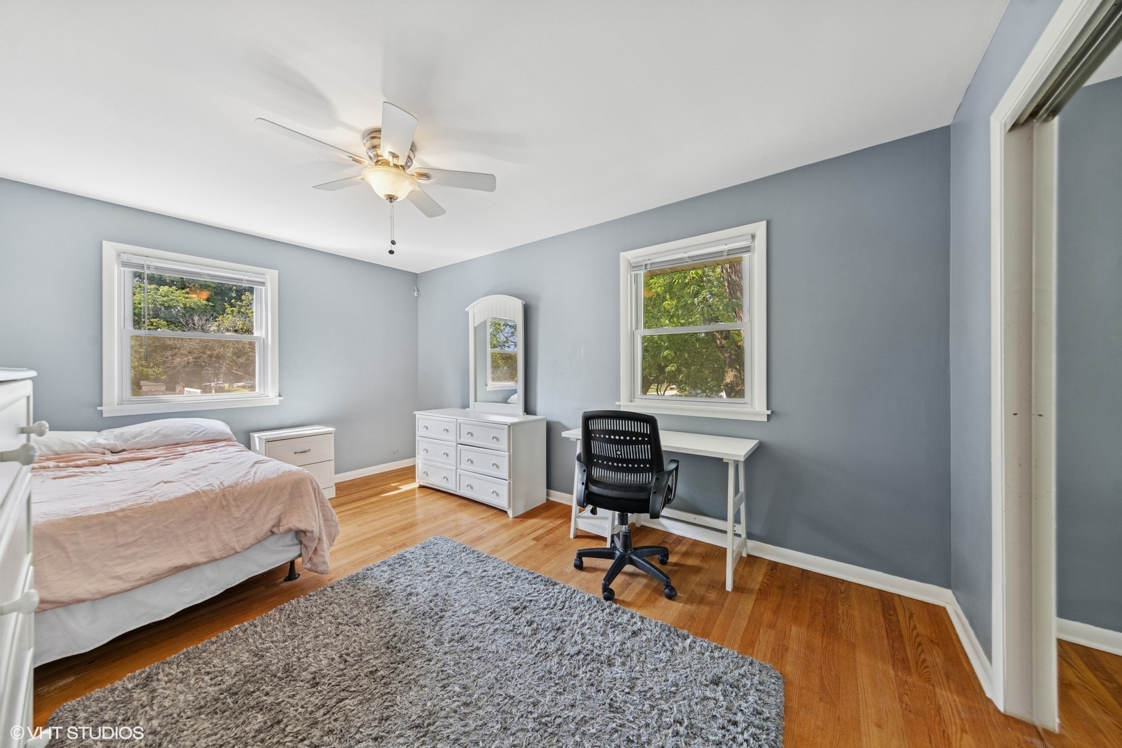 305 WILLOWCREST Drive