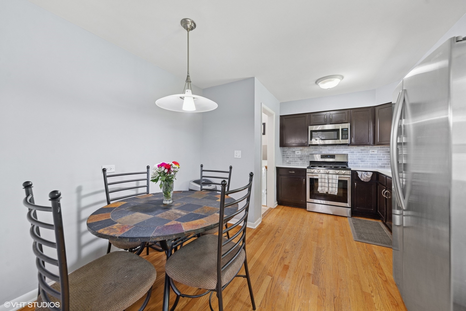 305 WILLOWCREST Drive