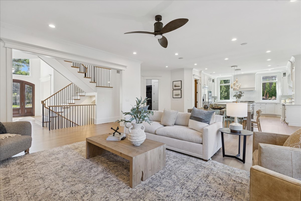 156 Sunnyside Avenue