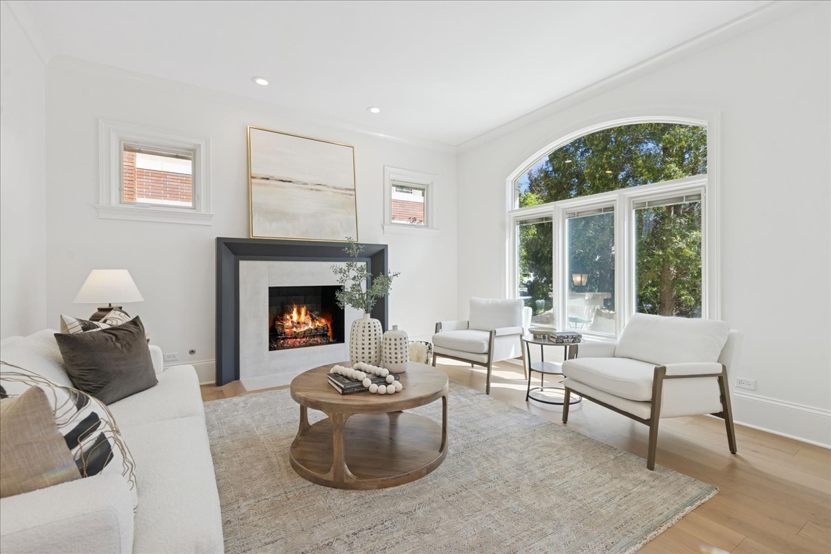 156 Sunnyside Avenue