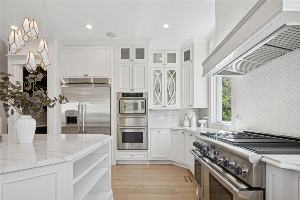 156 Sunnyside Avenue
