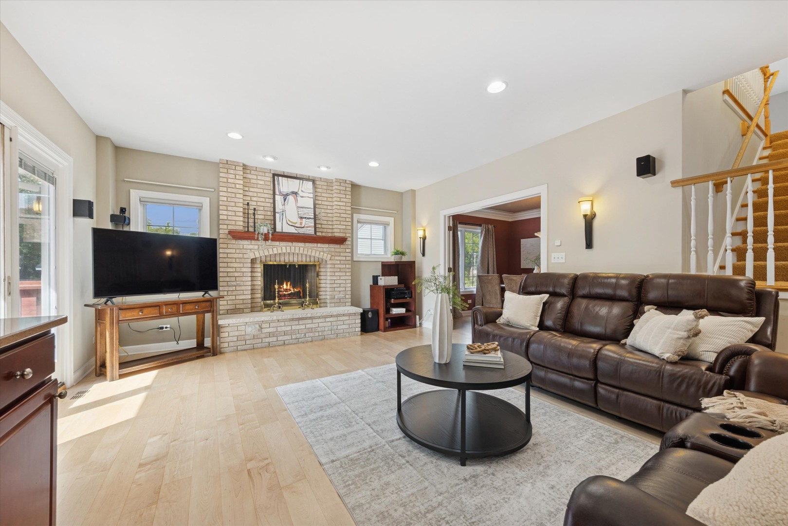 300 E Crescent Avenue