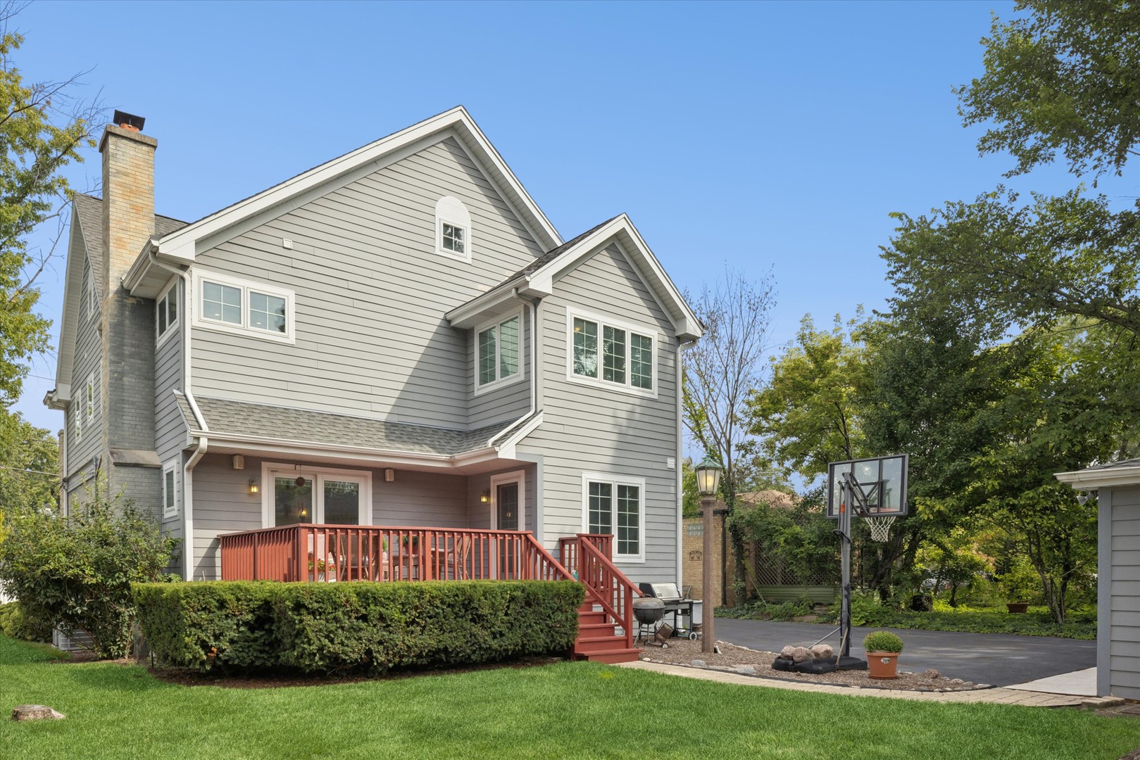 300 E Crescent Avenue