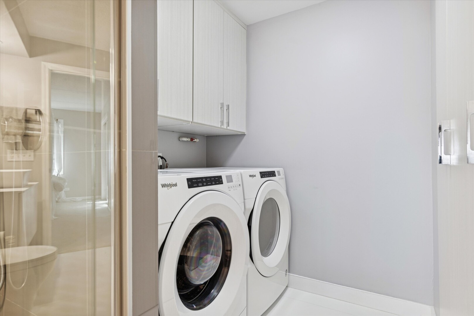 8540 W Foster Avenue Unit: 504