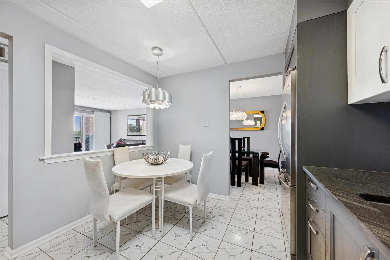 8540 W Foster Avenue Unit: 504