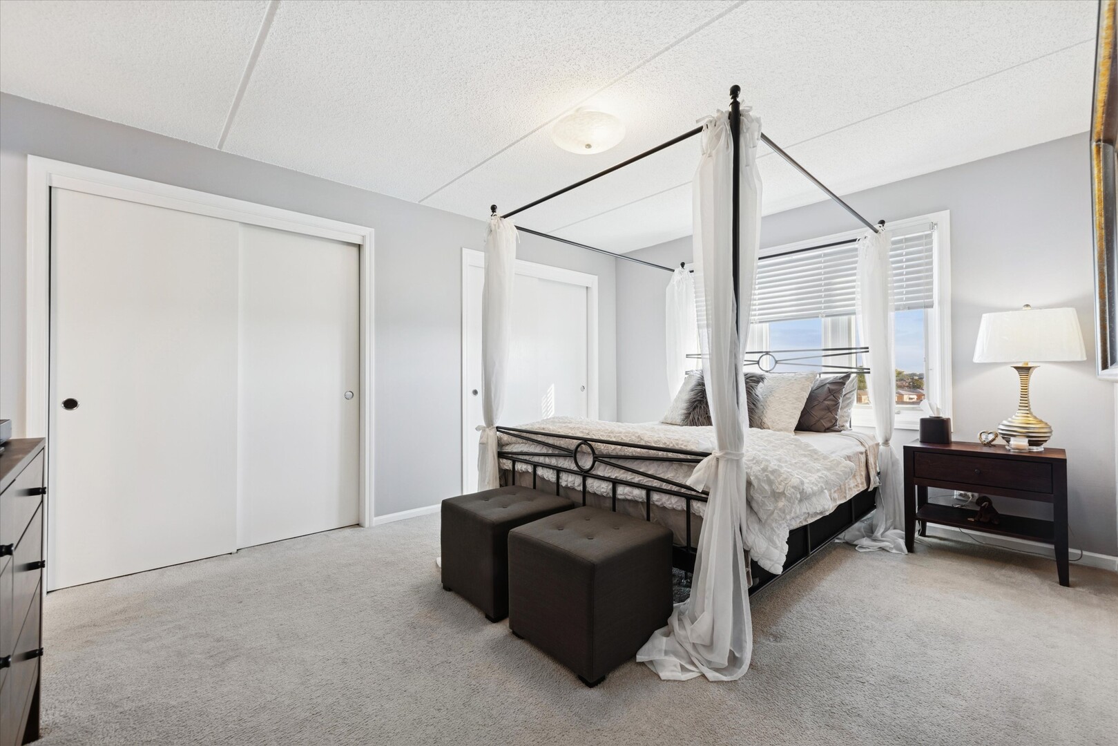 8540 W Foster Avenue Unit: 504