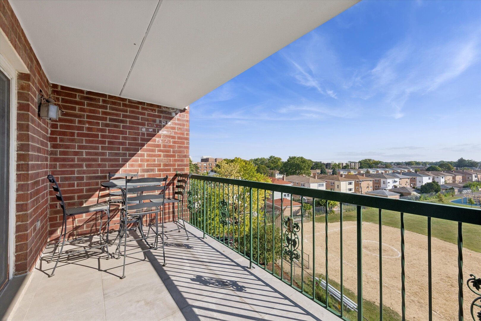 8540 W Foster Avenue Unit: 504